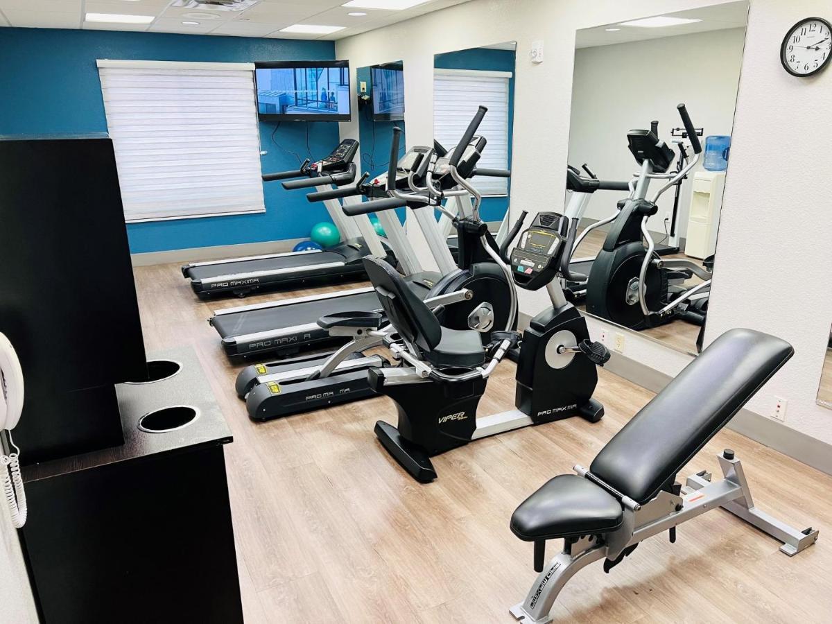 Holiday Inn Express & Suites Houston East - Baytown, An Ihg Hotel Екстер'єр фото