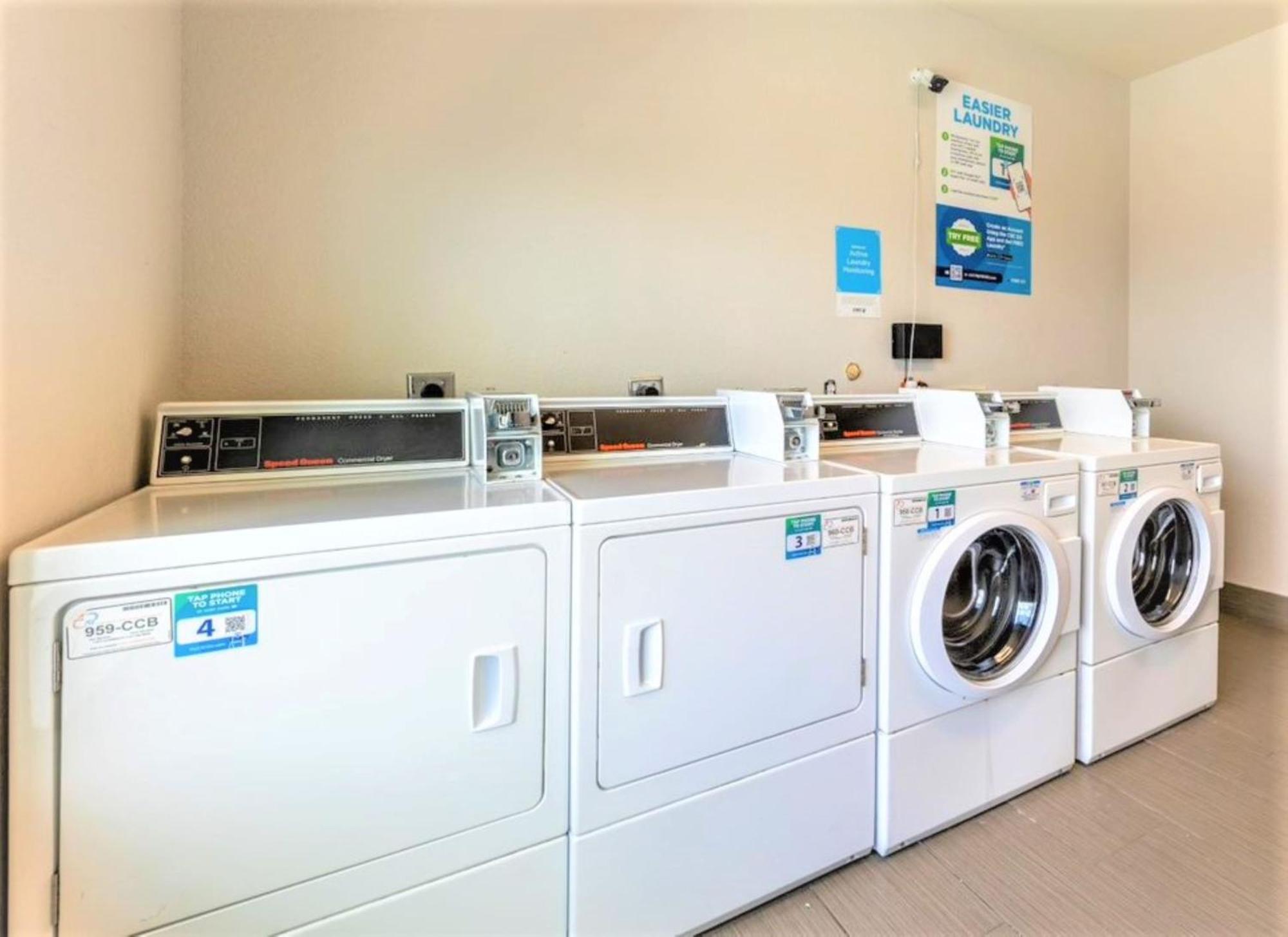 Holiday Inn Express & Suites Houston East - Baytown, An Ihg Hotel Екстер'єр фото